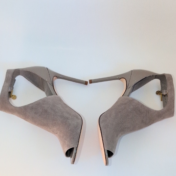 Tory Burch Gray Suede Ashton Bootie Heel Shoes size 5M - Picture 14 of 15